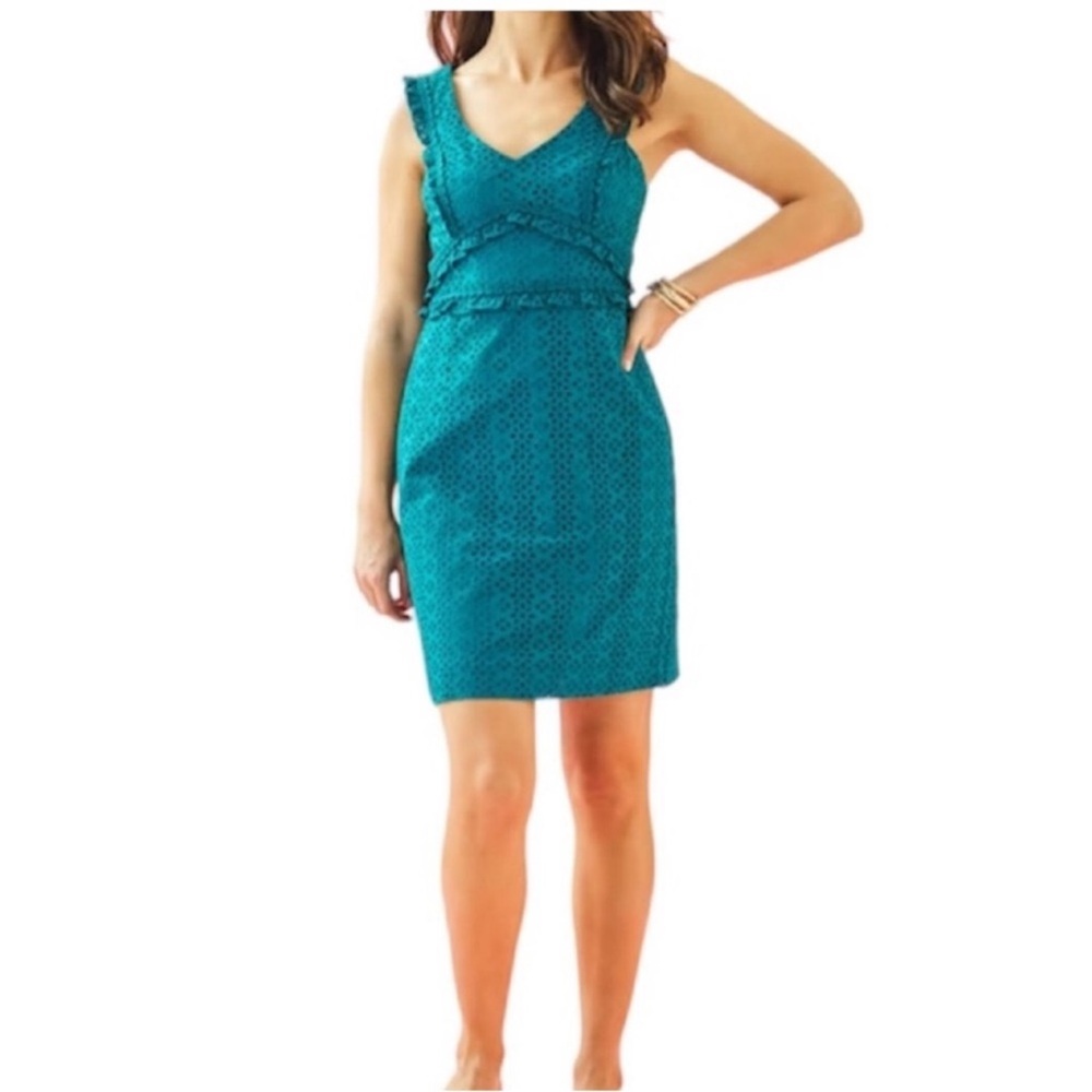 NWT Lilly Pulitzer KAYLEE SHIFT DRESS
Teal Sleeveless Dress. Size 00 - Picture 2 of 7